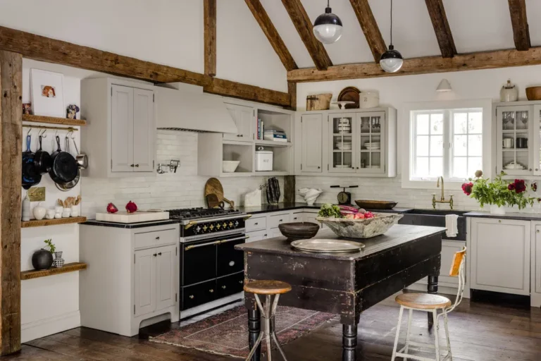 Best Farmhouse Kitchen Architecture United States: Professional Guide